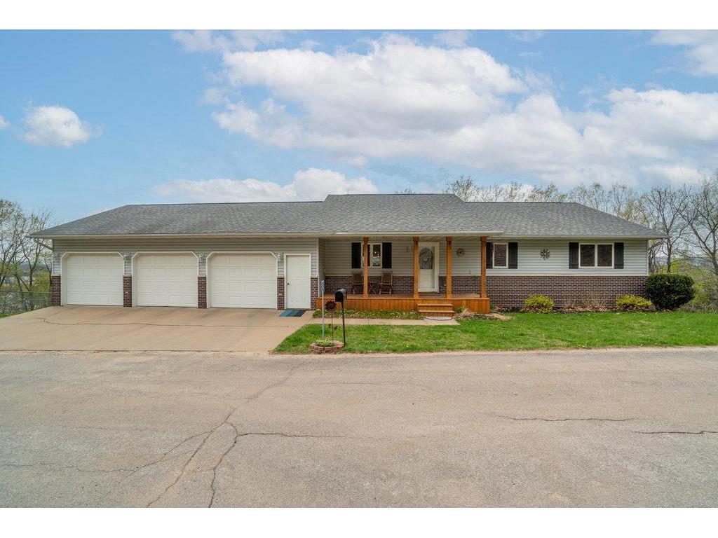 W2009 Windsong Terrace, Alma, WI, 54610 MLS 6369504 Edina Realty