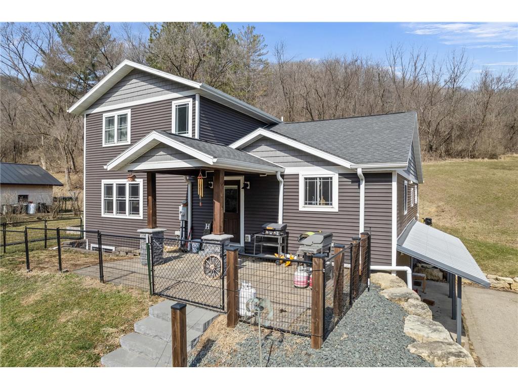 W4824 Puent Road Barre Twp WI 54601 7043910 image1