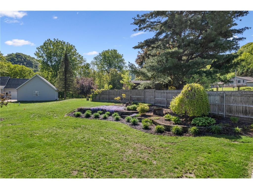 W770 Meadow Lane Fountain City WI 54629 6727473 image32