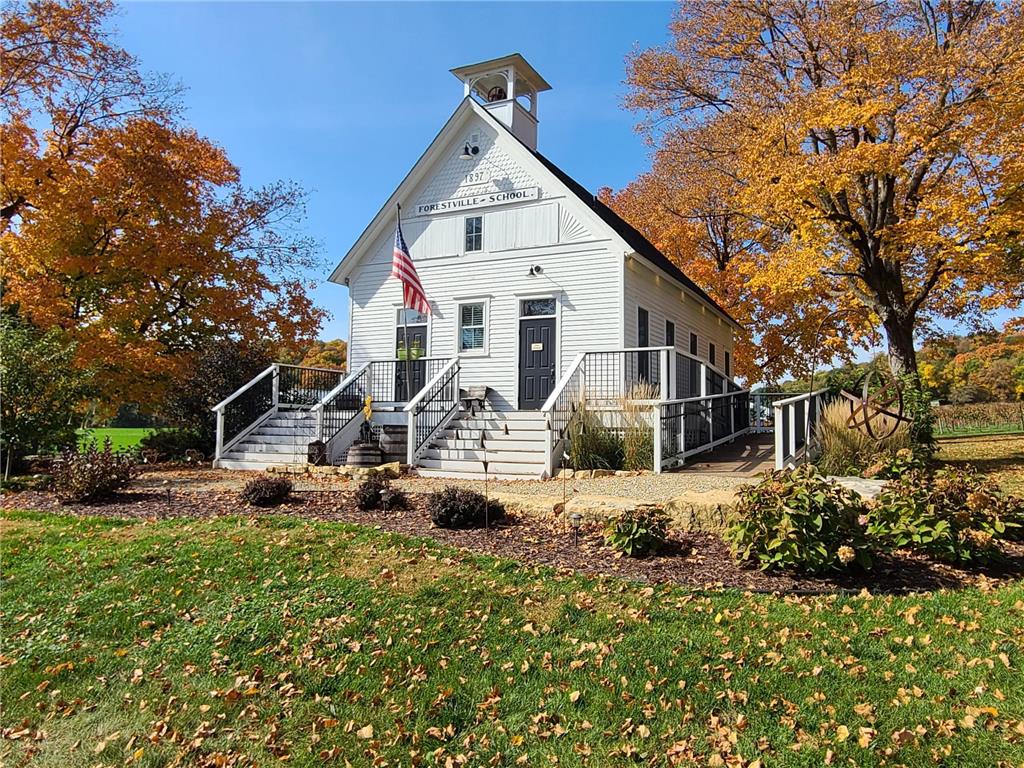 W8101 690th River Falls WI 54022 6331516 image1