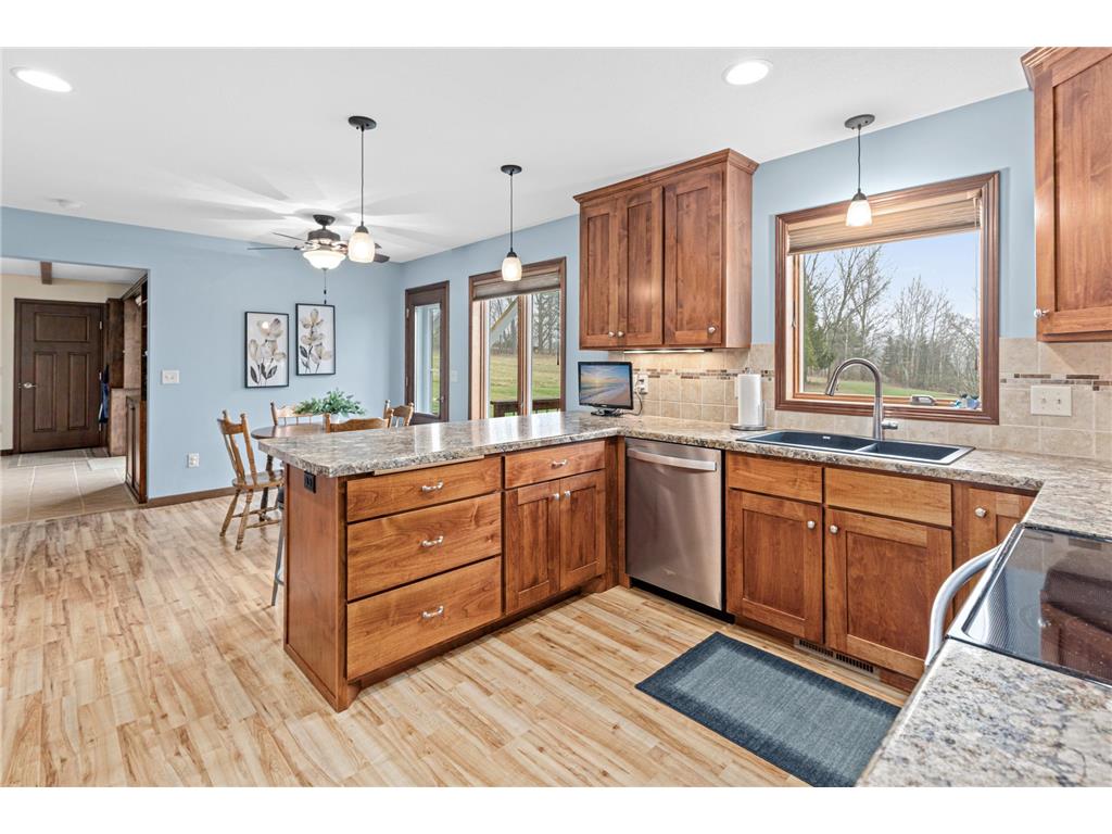 W8215 760th Avenue River Falls WI 54022 7044656 image11