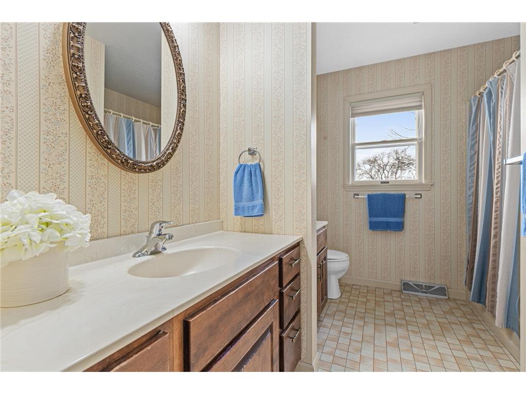 W8215 760th Avenue River Falls WI 54022 7044656 image25