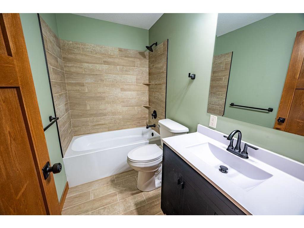 W8236 County Road Kk Ellsworth WI 54011 7018800 image16