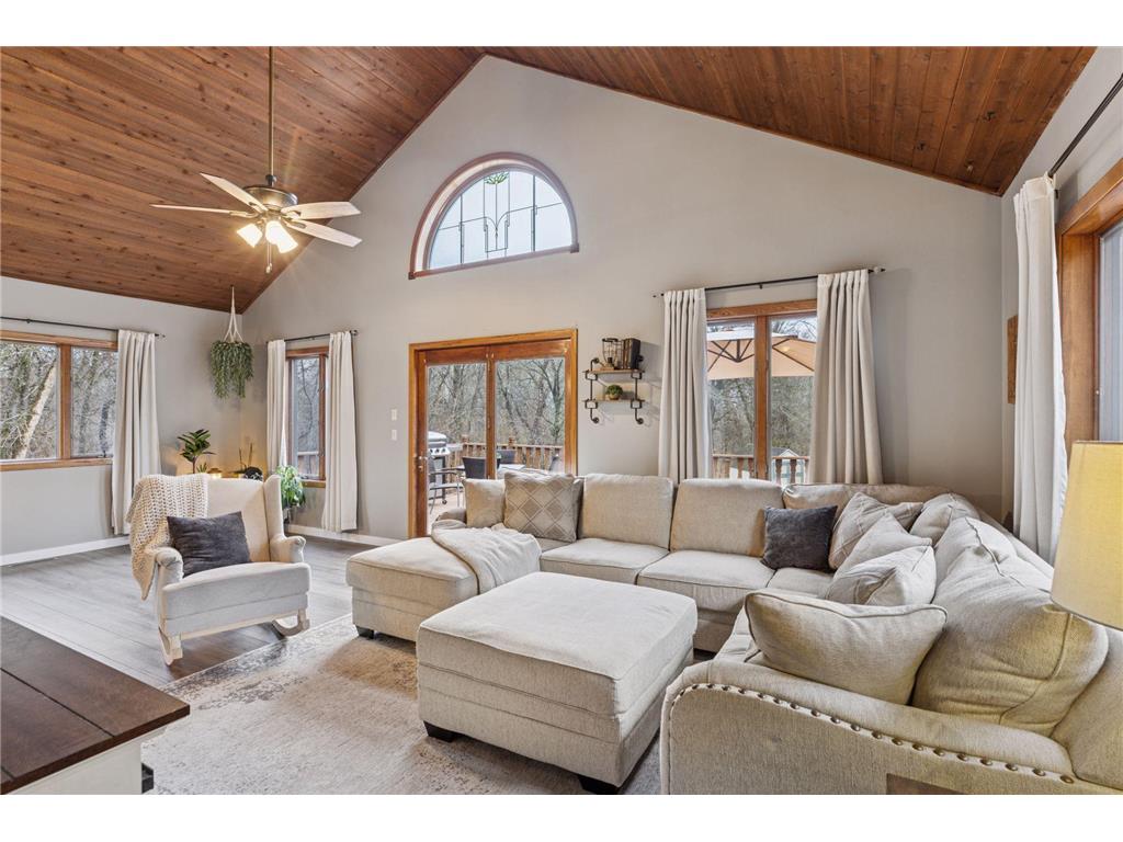 W9589 295th Avenue Diamond Bluff WI 54014 6636204 image1