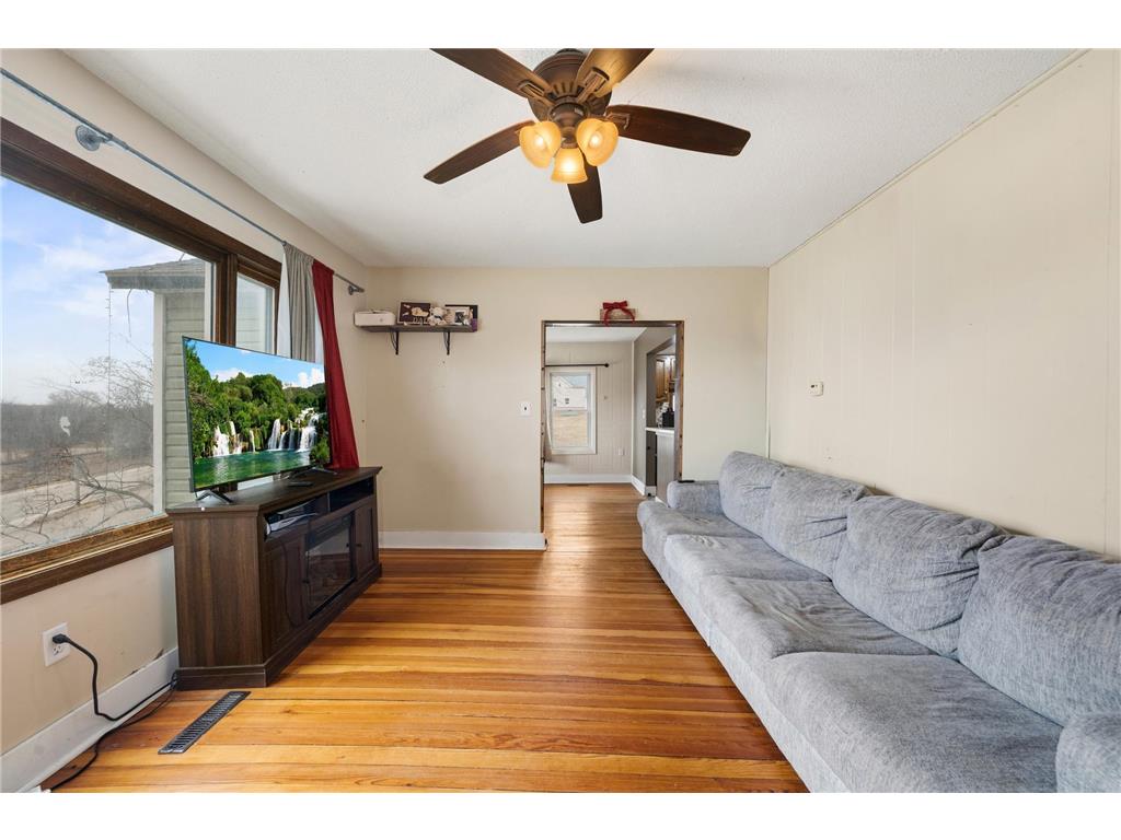 W9806 State Road 35 Diamond Bluff WI 54014 7034707 image10