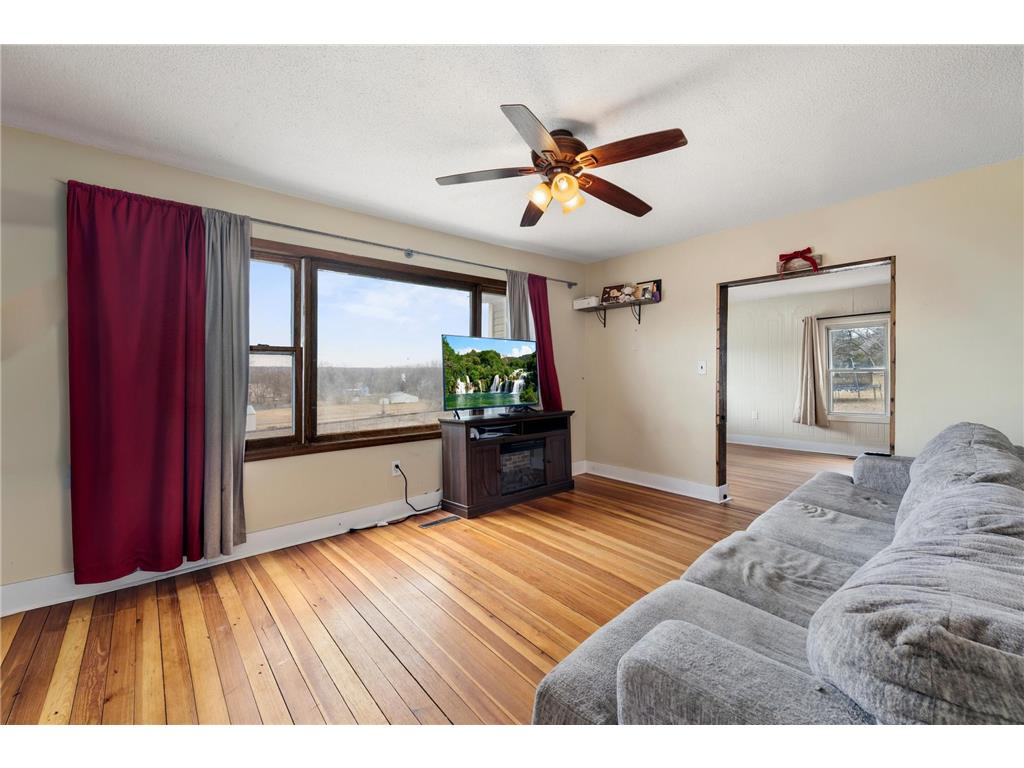 W9806 State Road 35 Diamond Bluff WI 54014 7034707 image11