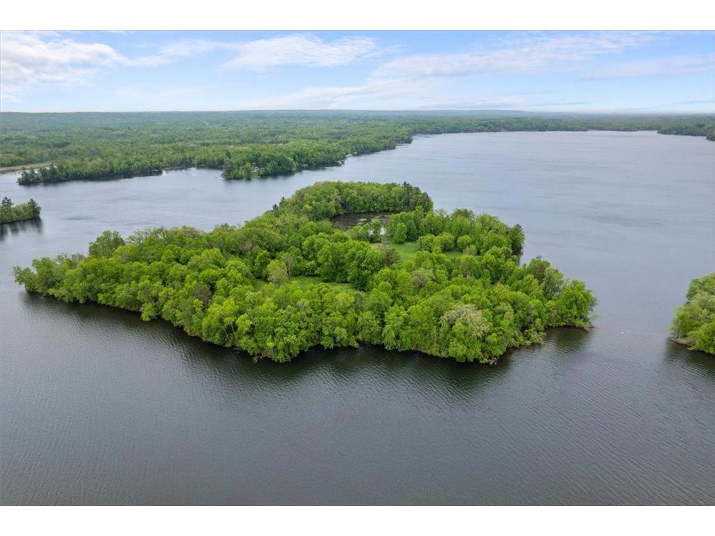 X Garbutt Island Edgewater WI 54817 - Lake Chetac 6741837 image3