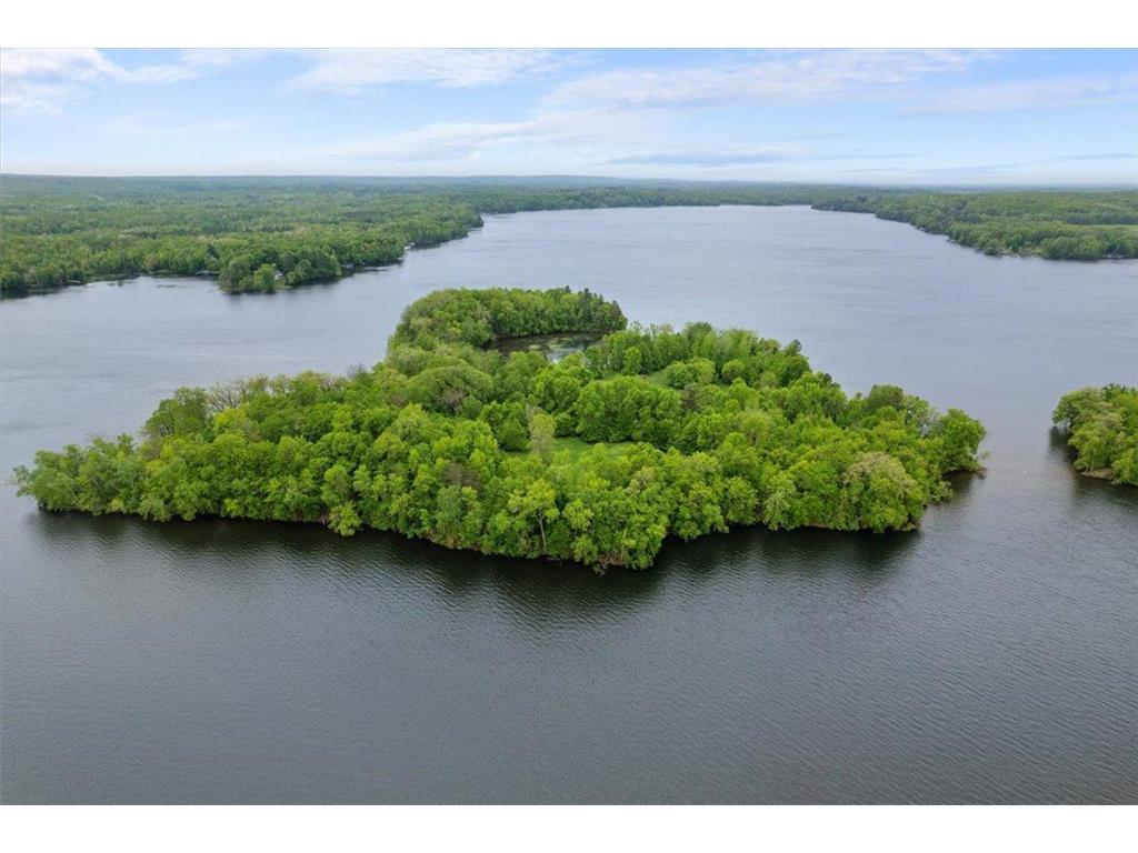 X Garbutt Island Edgewater WI 54817 - Lake Chetac 6741837 image4