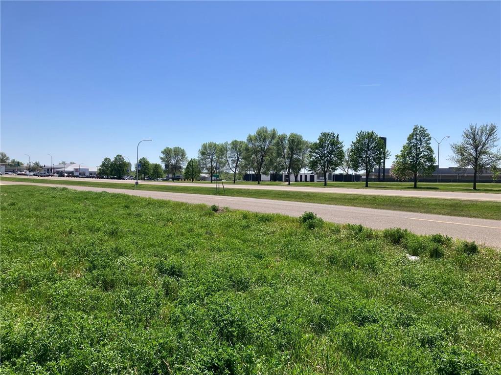 X1400 W Lincoln Avenue Fergus Falls MN 56537 6778967 image4