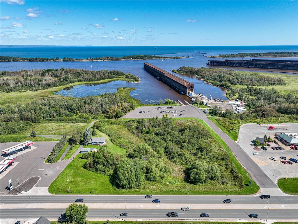 XX 30th Ave E Superior WI 54880 - Lake Superior 7061891 image10