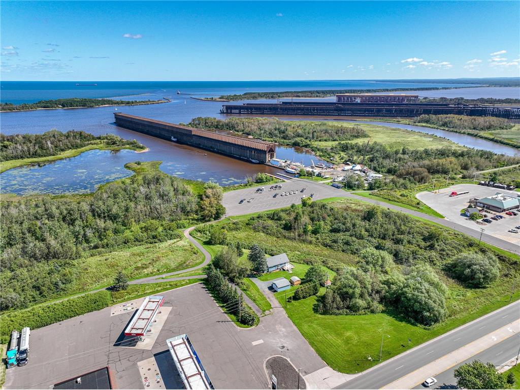 XX 30th Ave E Superior WI 54880 - Lake Superior 7061891 image11
