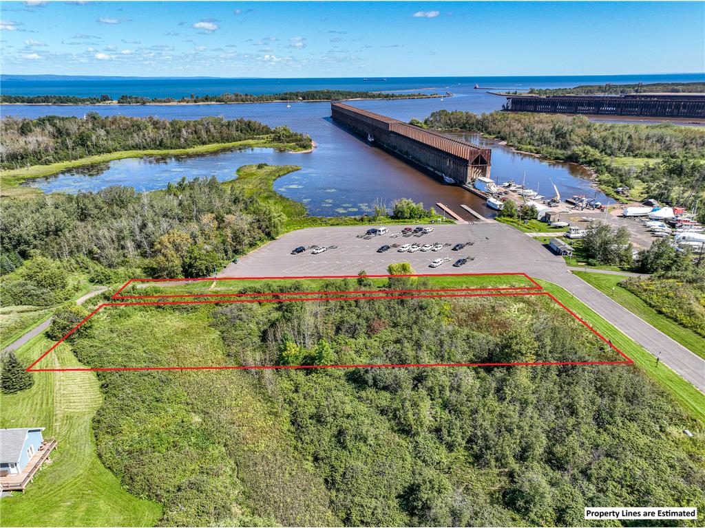 XX 30th Ave E Superior WI 54880 - Lake Superior 7061891 image2