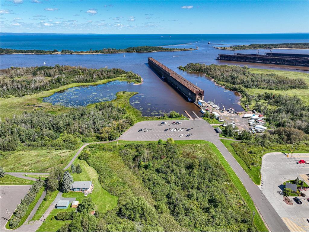 XX 30th Ave E Superior WI 54880 - Lake Superior 7061891 image20