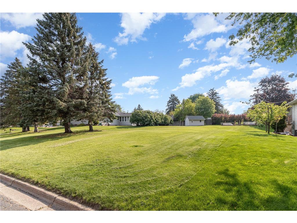 XXX Bacon Avenue Inver Grove Heights MN 55077 6534565 image1