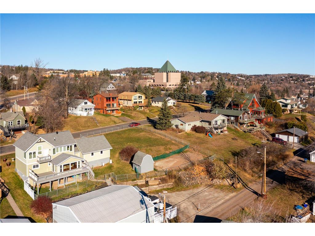 XXX E 9th Street Duluth MN 55811 6818806 image16