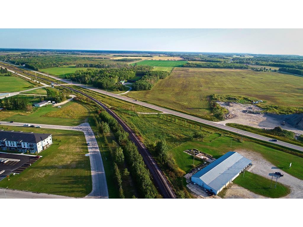 XXX State Hwy 11 Warroad MN 56763 7068187 image21