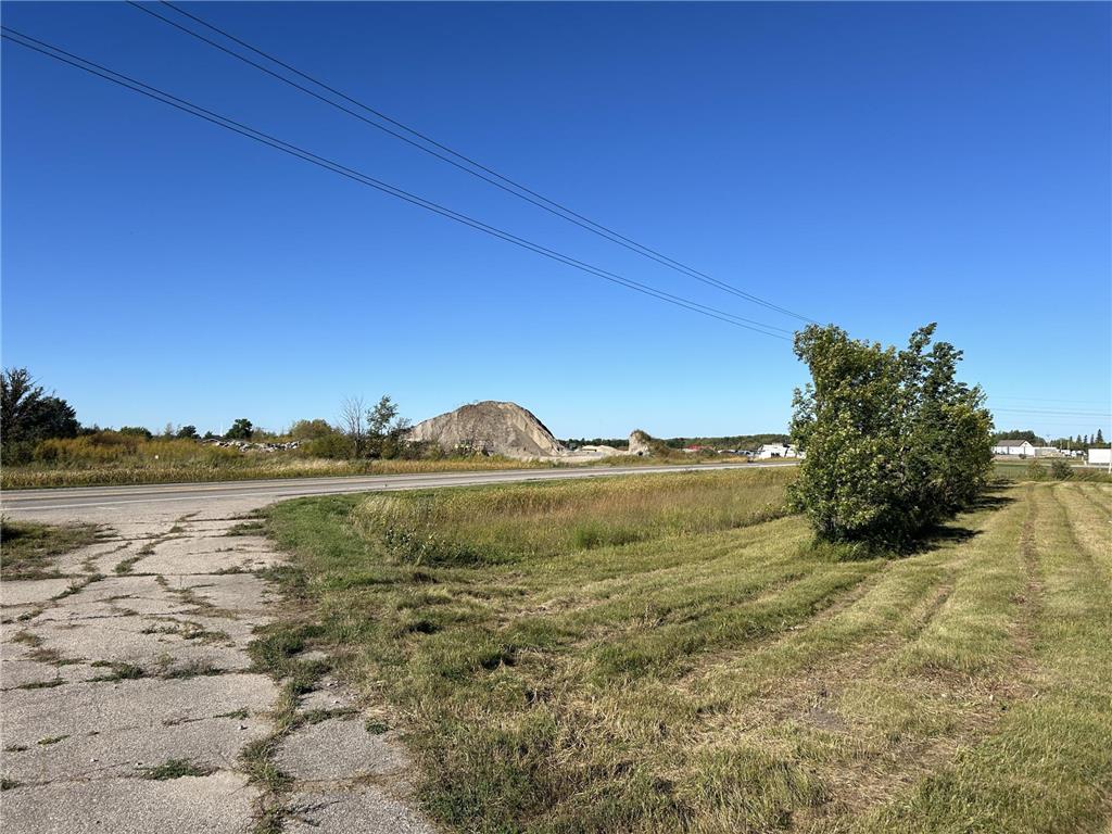 XXX State Hwy 11 Warroad MN 56763 7068187 image6