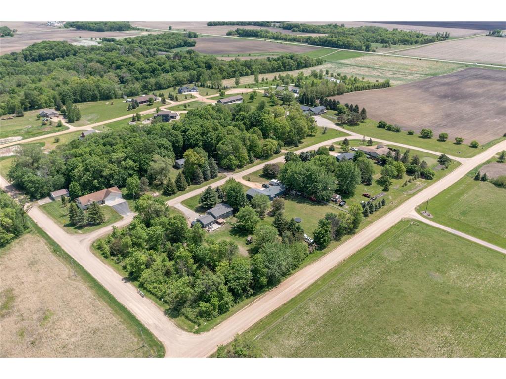 XXX Woodview Lane Le Center MN 56057 6730189 image10