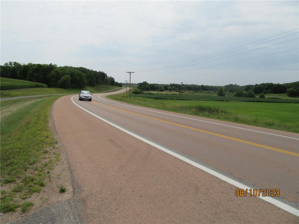 XXXX Jonathan Carver Parkway Chaska MN 55318 6323772 image1