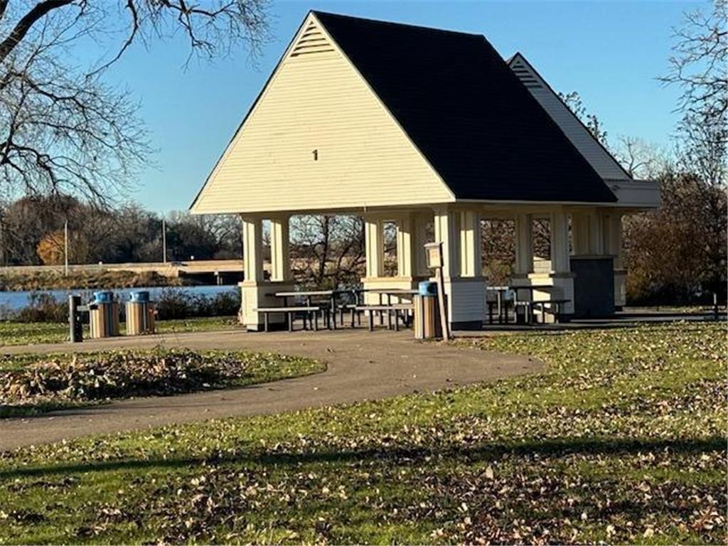 XXXX Larpenteur Avenue E Maplewood MN 55117 6624218 image24