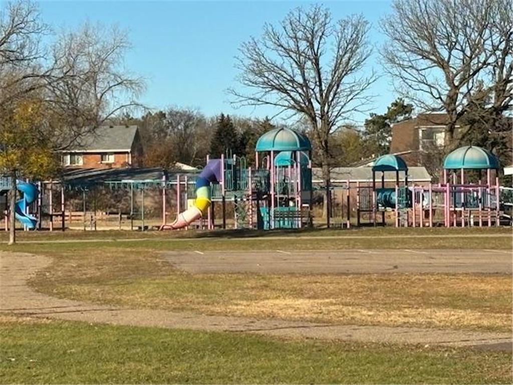 XXXX Larpenteur Avenue E Maplewood MN 55117 6624218 image8