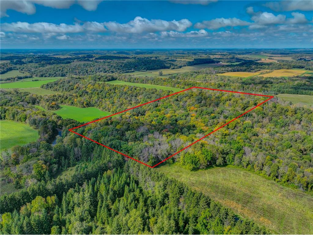 xxx 810th Avenue River Falls WI 54022 6794790 image1