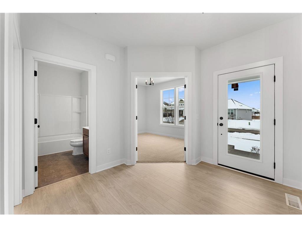 xxx Knightsbridge Ln N Lake Elmo MN 55042 7040470 image5