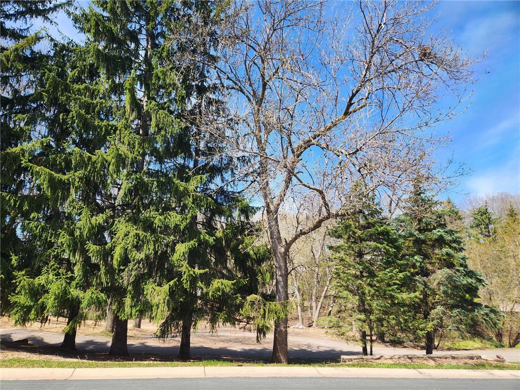 xxxx Golden Court Chanhassen MN 55317 6380038 image1