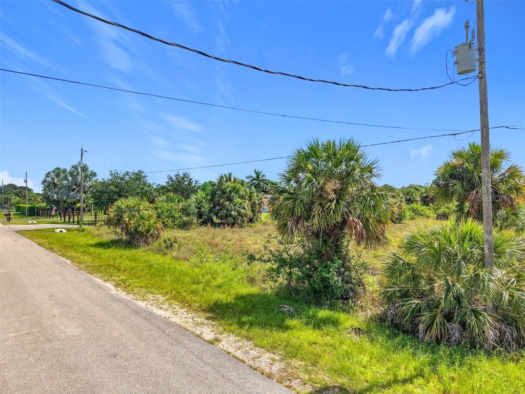 10th Street NE Naples FL 34120 TB8430793 image2