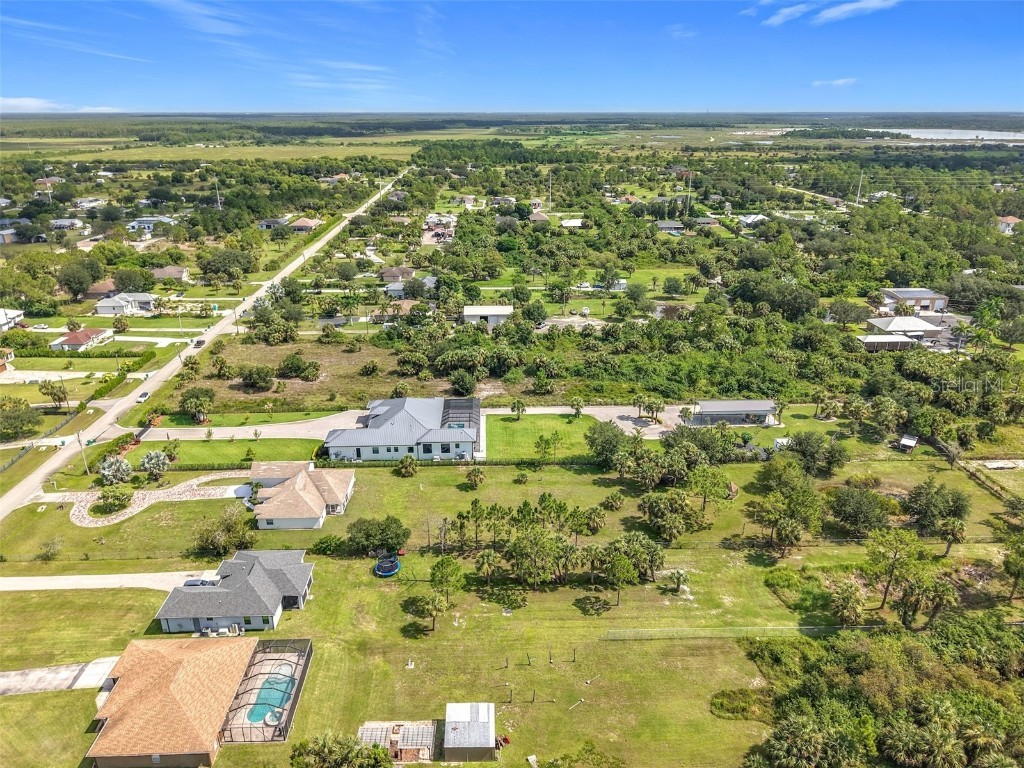 10th Street NE Naples FL 34120 TB8430793 image21