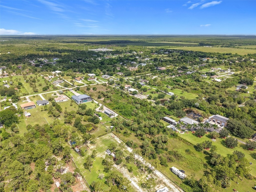 10th Street NE Naples FL 34120 TB8430793 image25