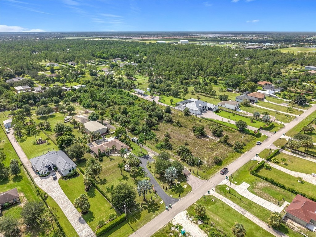 10th Street NE Naples FL 34120 TB8430793 image35