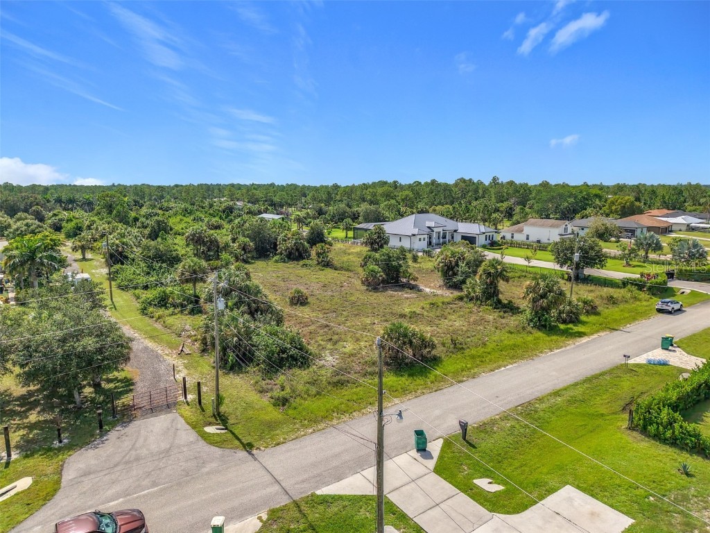 10th Street NE Naples FL 34120 TB8430793 image6