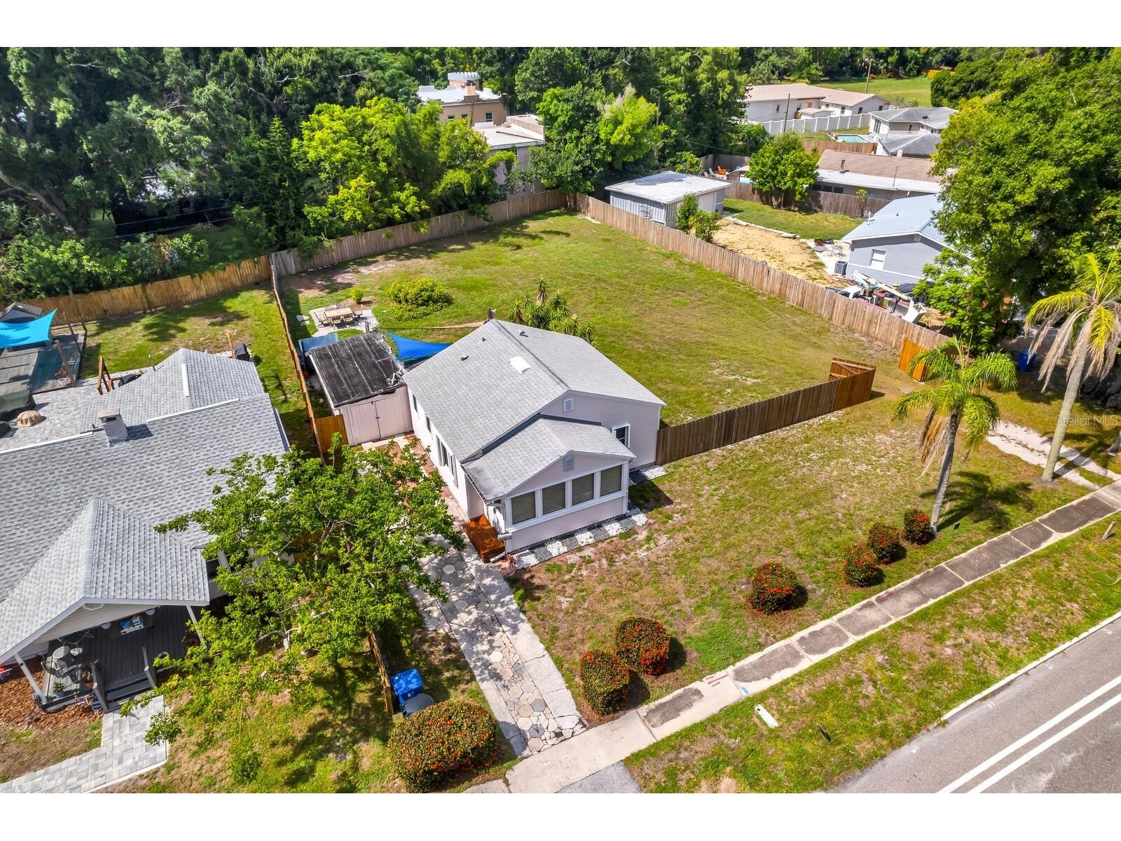 13th Avenue N Saint Petersburg FL 33713 TB8525727 image15