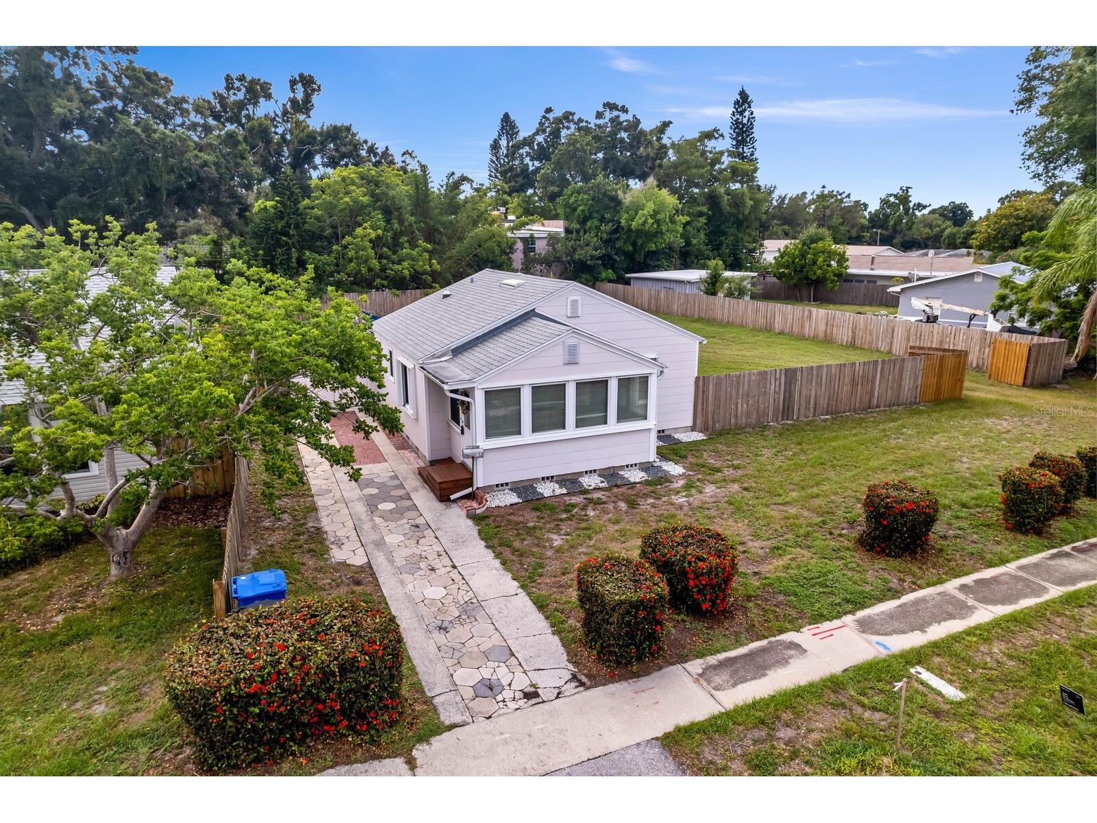 13th Avenue N Saint Petersburg FL 33713 TB8525727 image26
