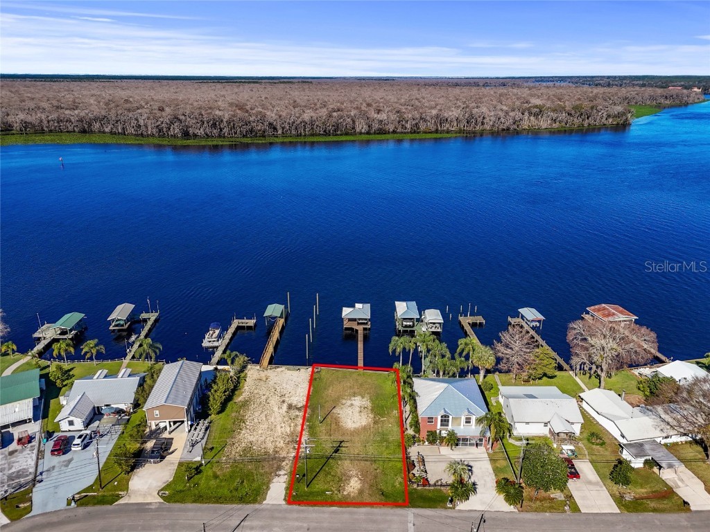 158 Beechers Point Dr Welaka FL 32193 - ST. JOHNS RIVER P4933266 image1