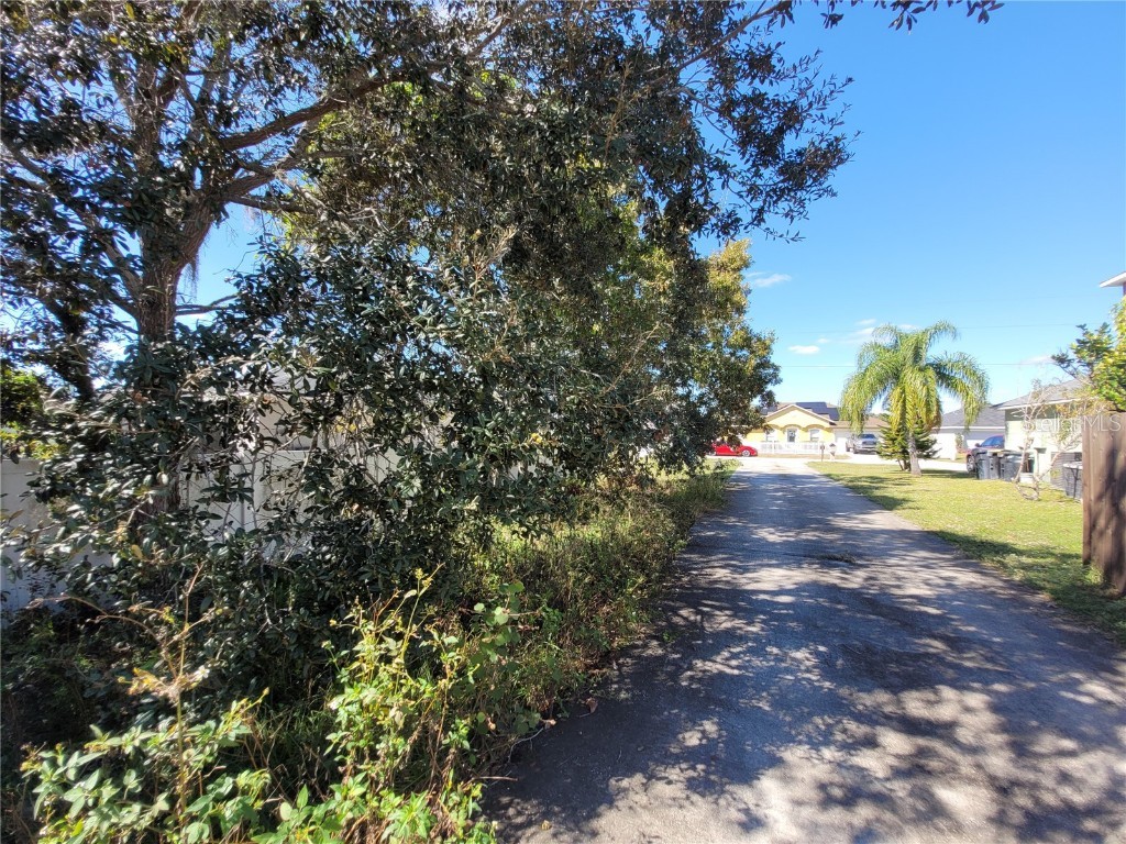 1929 Manatee Drive Poinciana FL 34759 OM712598 image4