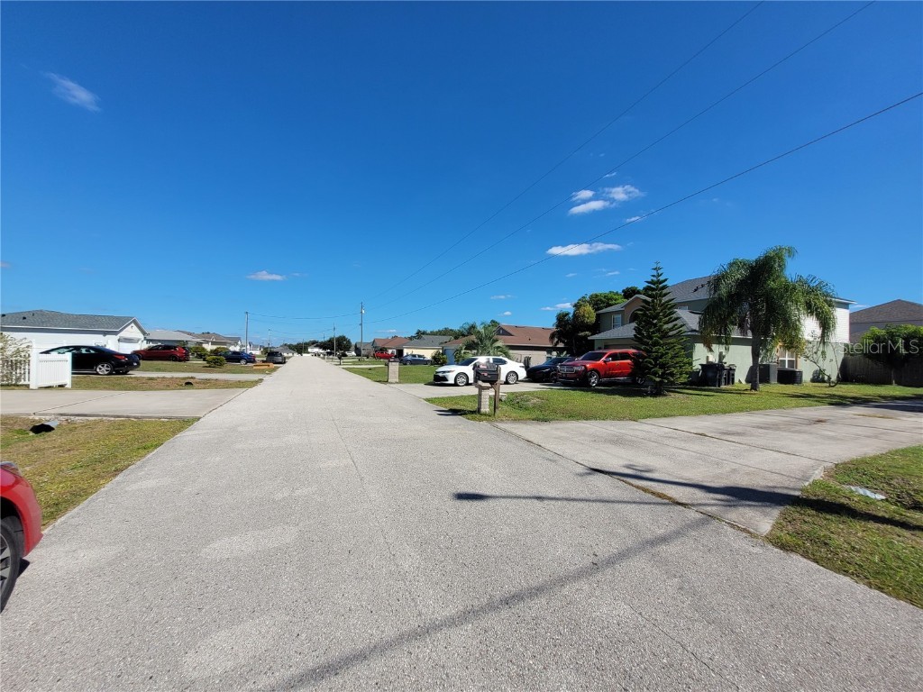 1929 Manatee Drive Poinciana FL 34759 OM712598 image8