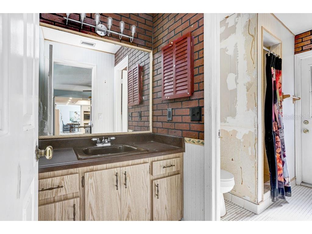 1st Lutz FL 33558 TB8473967 image35