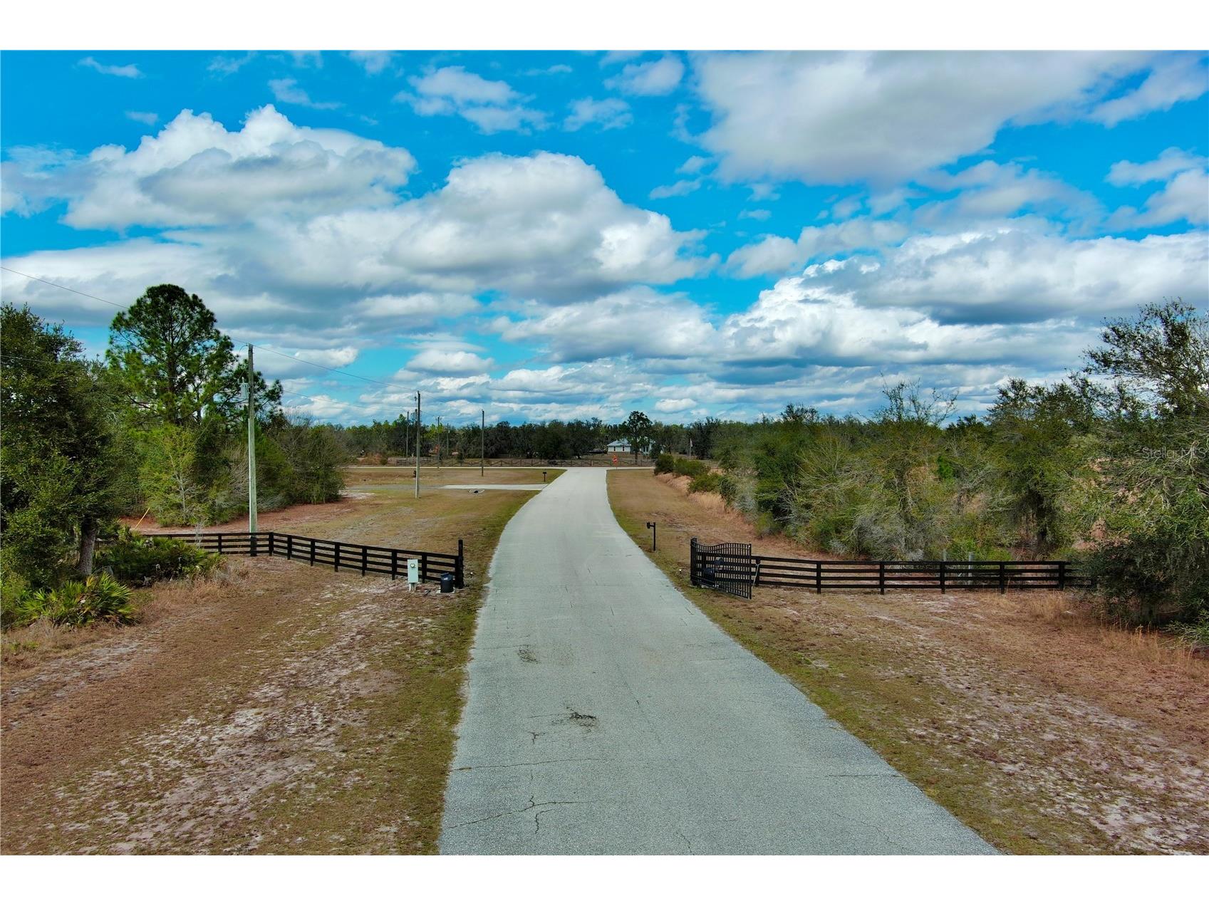 2107 405 Ct E Myakka City FL 34251 A4684409 image1
