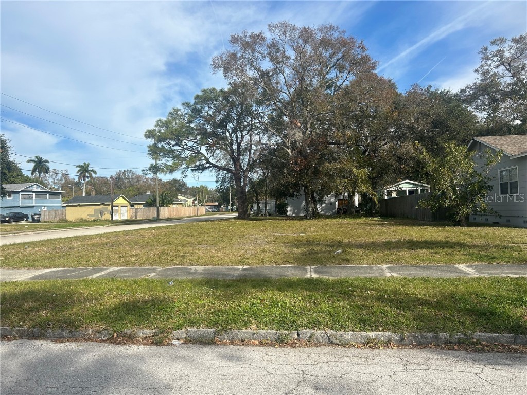 21st Avenue S Saint Petersburg FL 33705 O6177555 image1