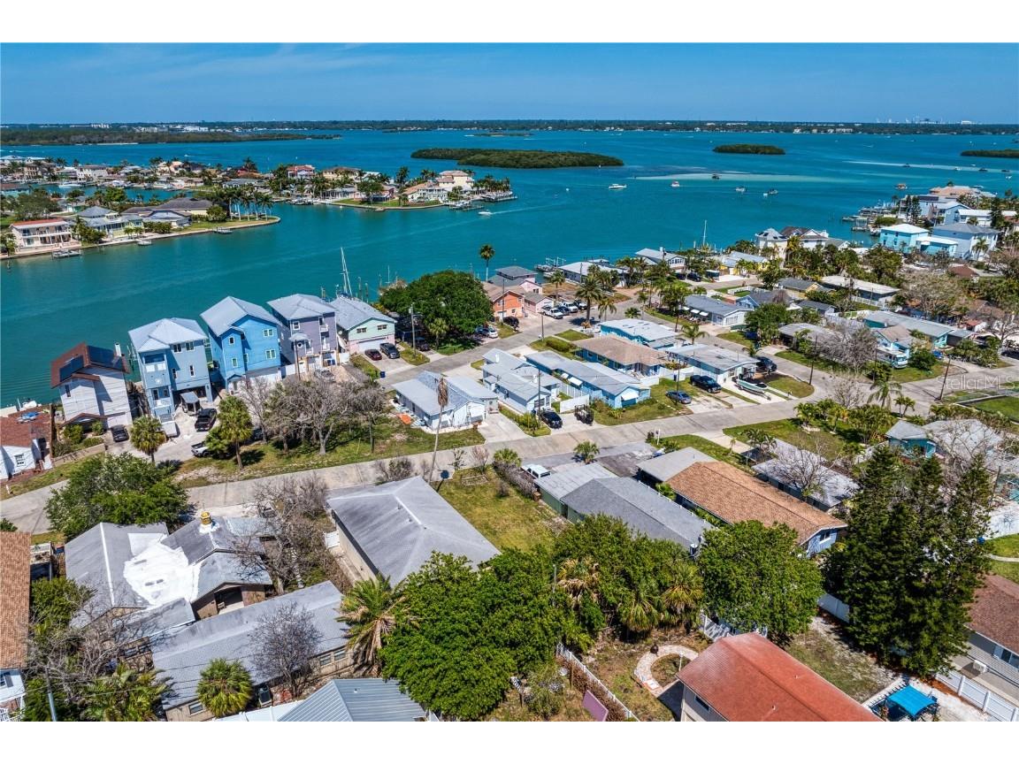 4th Street E Madeira Beach FL 33708 U8240860 image1