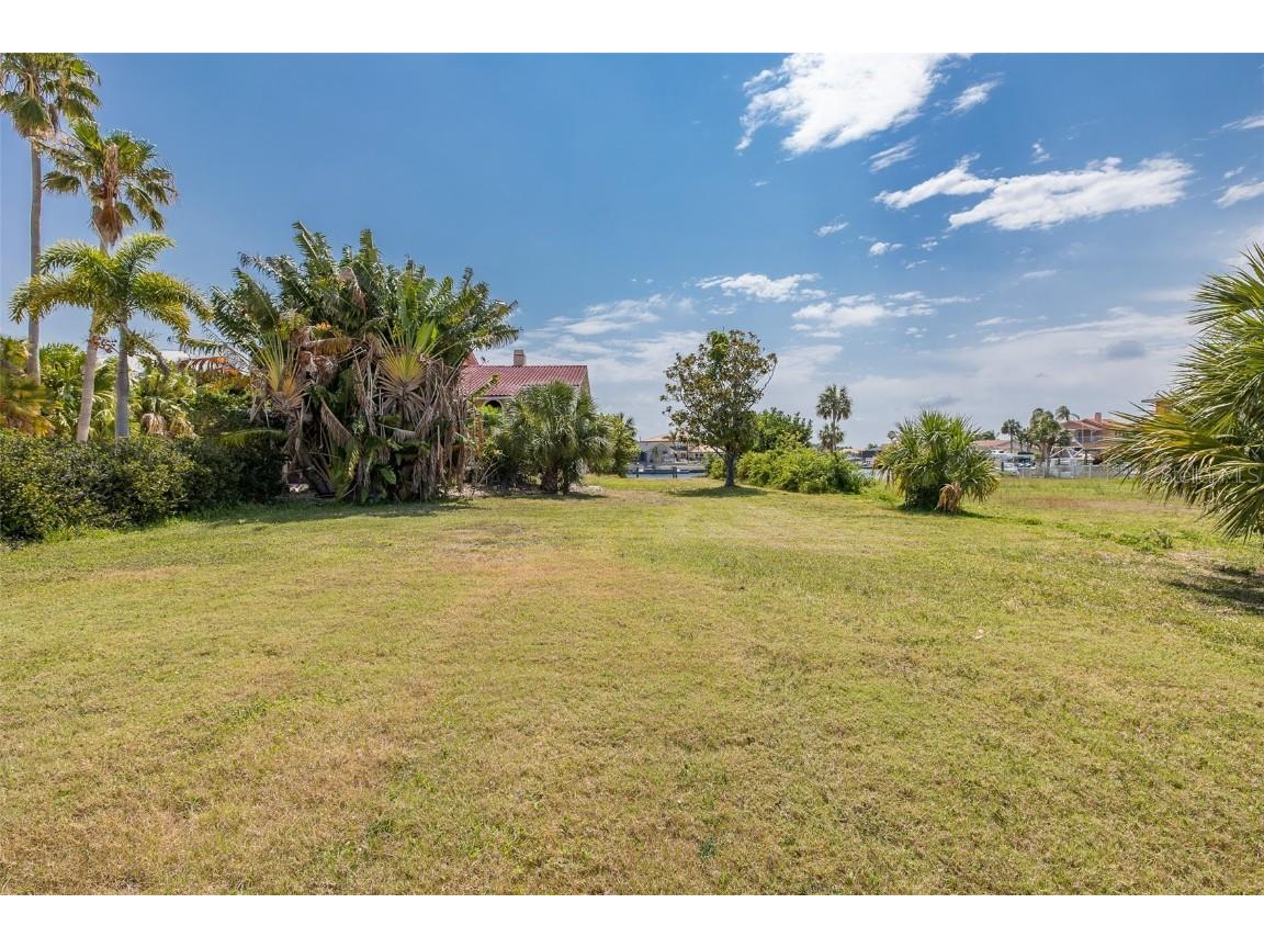 5048 Westshore Drive New Port Richey FL 34652 - CANAL TO GULF OF MEXICO T3525953 image12