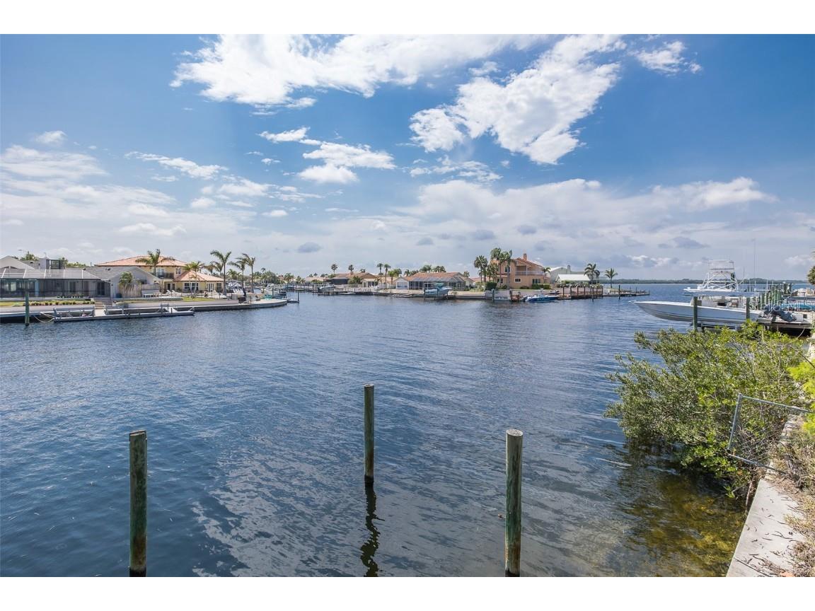 5048 Westshore Drive New Port Richey FL 34652 - CANAL TO GULF OF MEXICO T3525953 image13