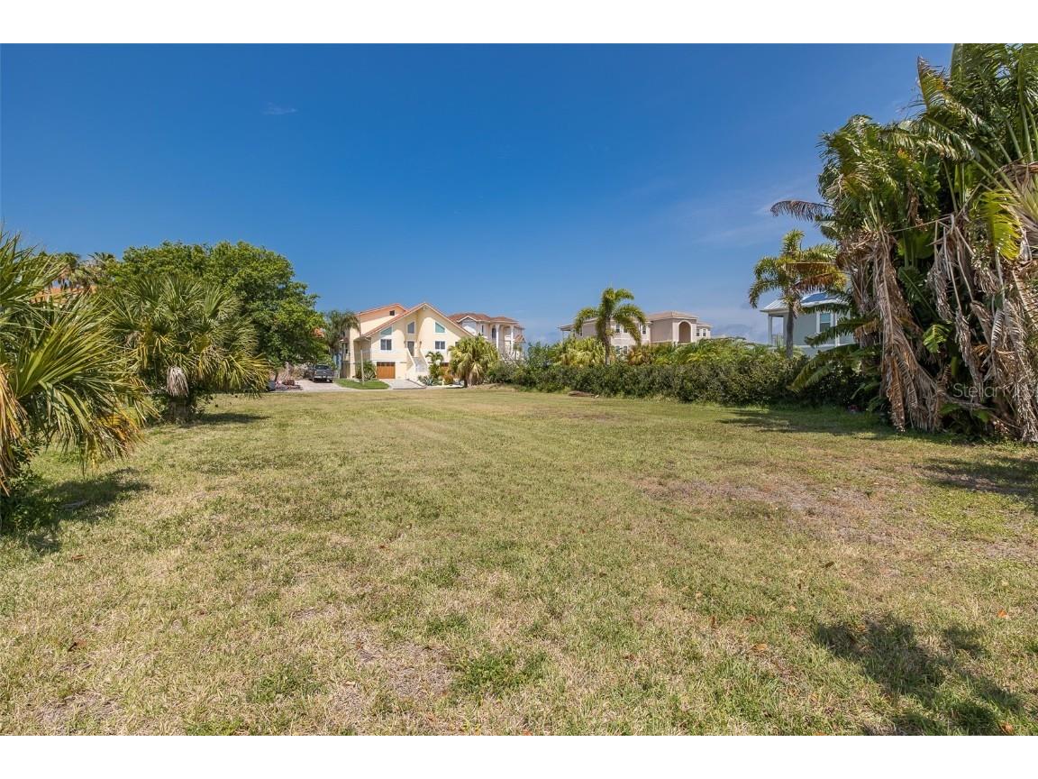 5048 Westshore Drive New Port Richey FL 34652 - CANAL TO GULF OF MEXICO T3525953 image9