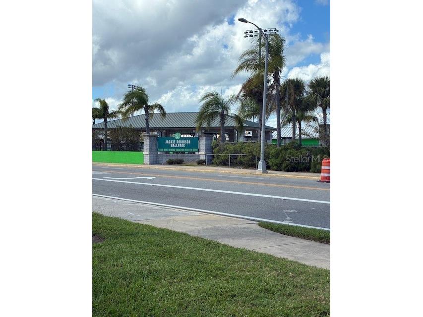 638 Orange Avenue Daytona Beach FL 32114 O6354132 image5