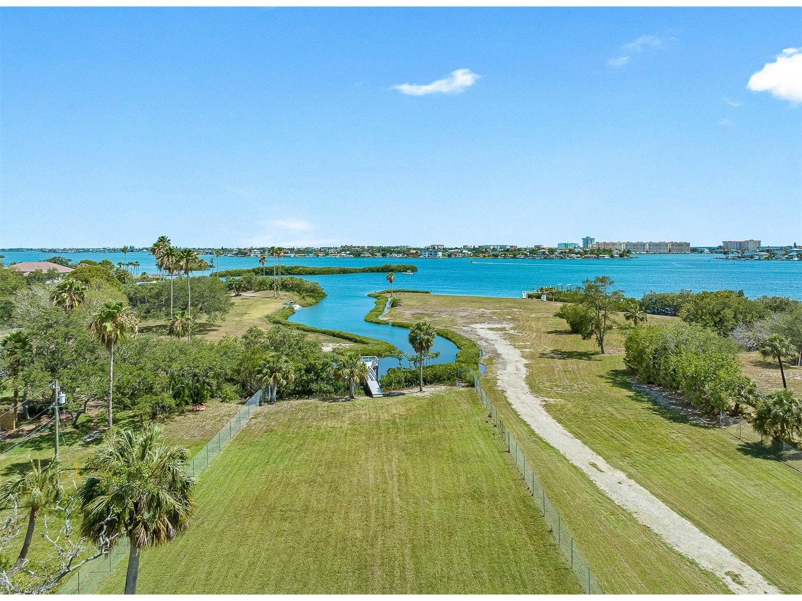72nd Terrace Seminole FL 33776 - INTRACOASTAL-BOCA CIEGA BAY TB8480197 image1