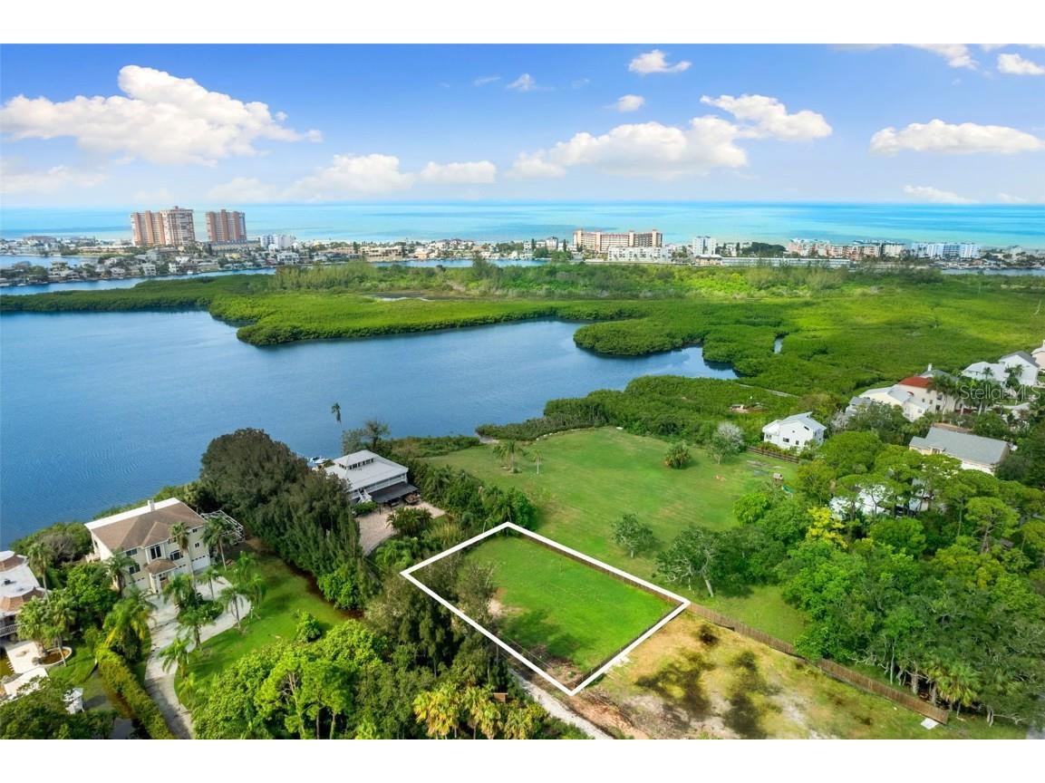 74th Avenue N Seminole FL 33776 U8253440 image1