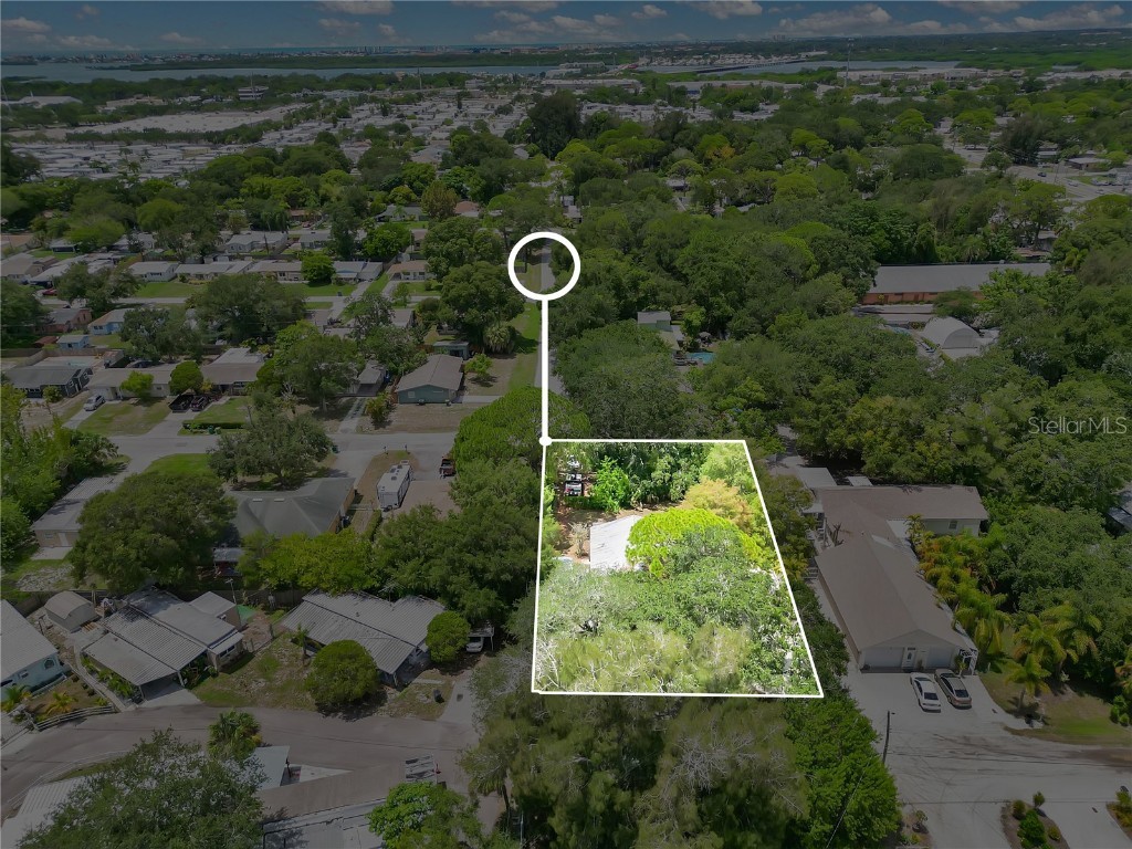 78th Street N Saint Petersburg FL 33709 U8210628 image1