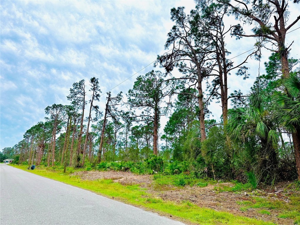 Adina Circle North Port FL 34291 A4555585 image1